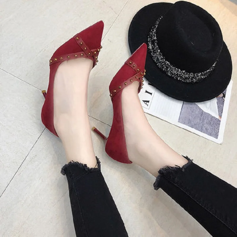 Net red high heels autumn 2018 new girl Korean version of the black tip vibrating small fresh fine with a single shoes tide
Net red high heels autumn 2018 new girl Korean version of the black tip vibrating small fresh fine with a single shoes tide
