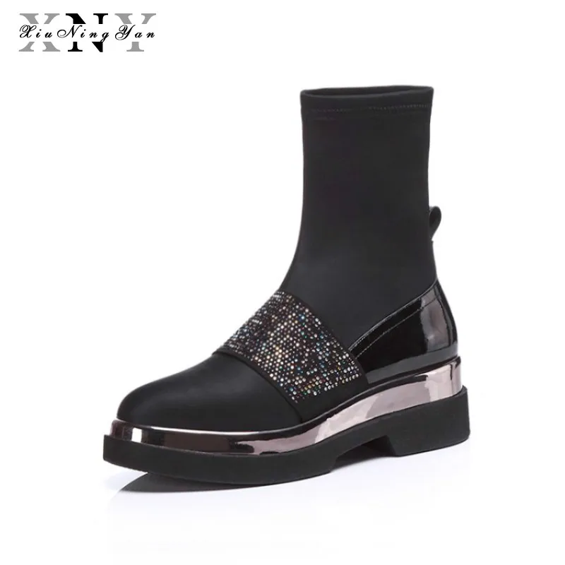 XiuNingYan Fashion Ankle Elastic Sock Boots Chunky High Heels Stretch Women Autumn Sexy Booties Round Toe Women Shoes Size 40
XiuNingYan Fashion Ankle Elastic Sock Boots Chunky High Heels Stretch Women Autumn Sexy Booties Round Toe Women Shoes Size 40