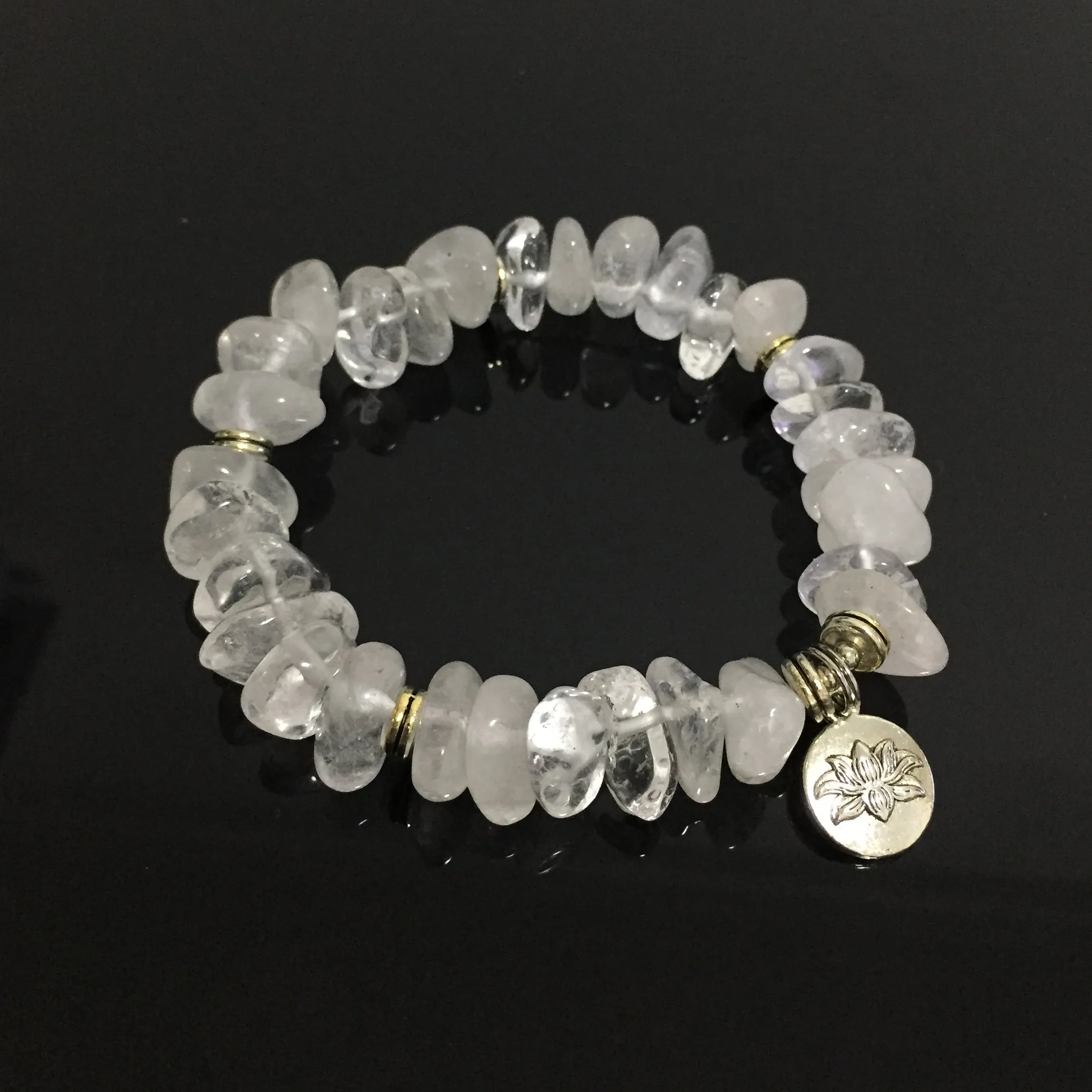 Handmade Stretch Clear Quartz Crystal Chip Bracelet Natural Stone Bracelets Irregular Nuggets Stone Lotus Flower Healing Jewelry
Handmade Stretch Clear Quartz Crystal Chip Bracelet Natural Stone Bracelets Irregular Nuggets Stone Lotus Flower Healing Jewelry
