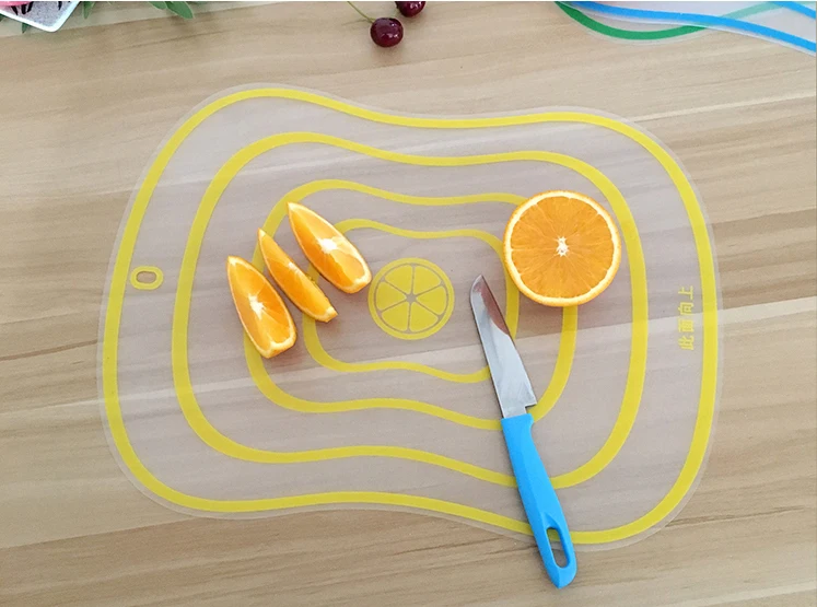 Description Picture 3 of item1PC Kitchen Transparent Cutting Board Vegetable Chopping Board Frosted Plastic Chopping Board Multifunctional Table Board
