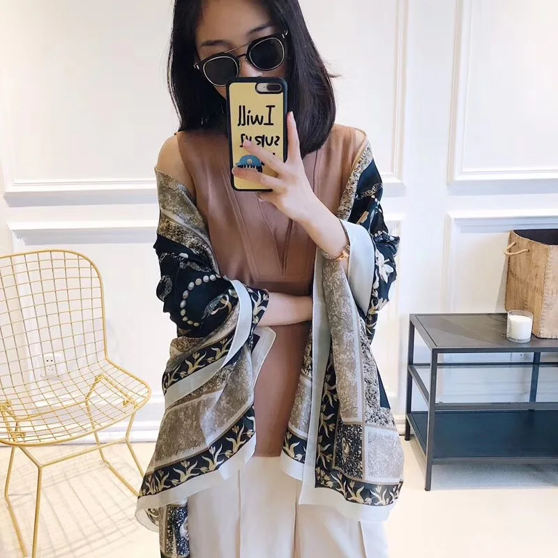 8594043201_1258546920