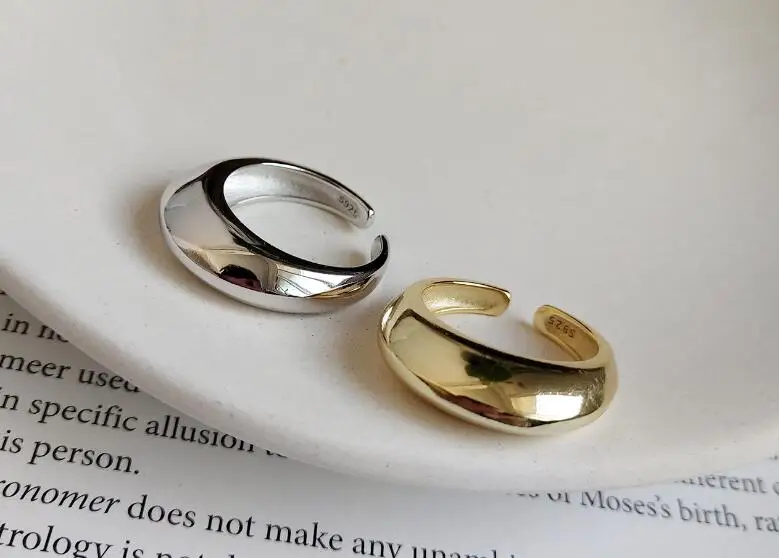 100% Authentic S925 Sterling Silver Polished glossy concave convex Curved cambered surface rings Moroccan Fine Jewelry J190
100% Authentic S925 Sterling Silver Polished glossy concave convex Curved cambered surface rings Moroccan Fine Jewelry J190