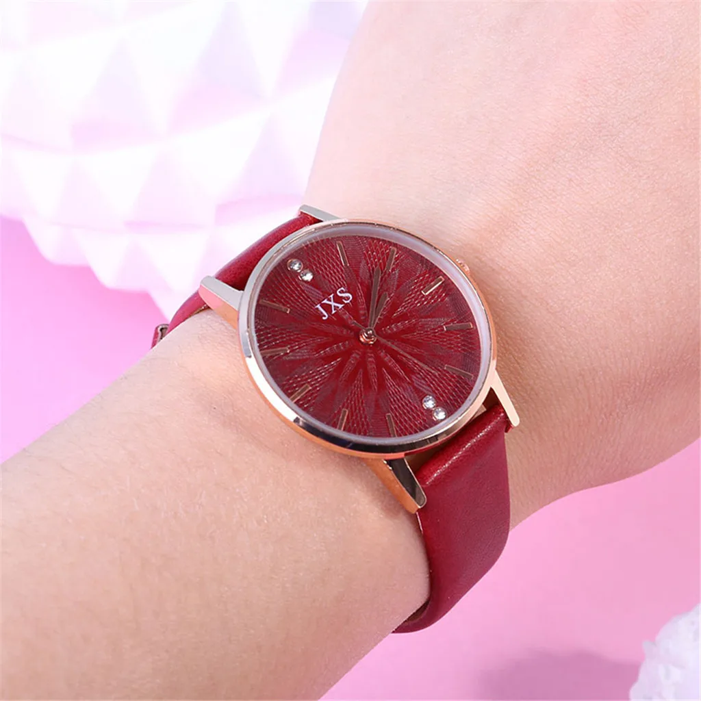 Top Brand High Quality Women Luxury Leisure Set Auger Faux Leather Steel Quartz Ladies Sport Busniess Watch clock saat Gift 2019
Top Brand High Quality Women Luxury Leisure Set Auger Faux Leather Steel Quartz Ladies Sport Busniess Watch clock saat Gift 2019