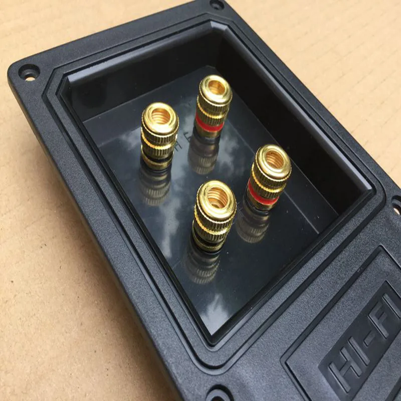 2pcs/lot Stage speaker junction box connector 4-position binding post double connection box
2pcs/lot Stage speaker junction box connector 4-position binding post double connection box