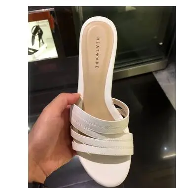 2019 Women Slippers Summer Slides Wedges Slippers Woman Platform Slides Fashion Wood High Heel 9cm Beach Shoes Mules Sandalias
2019 Women Slippers Summer Slides Wedges Slippers Woman Platform Slides Fashion Wood High Heel 9cm Beach Shoes Mules Sandalias