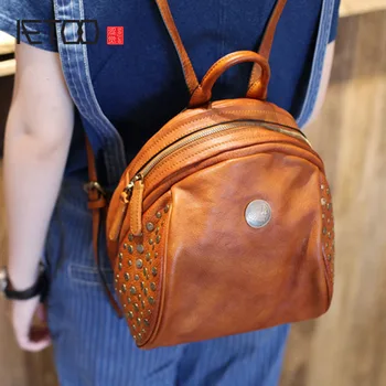 

AETOO Mori College Wind Leather Shoulder Bag vintage Hundred Retro Arts and Art Rivet Handmade First Layer Leather Backpack