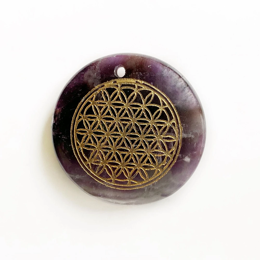 Natural Amethyst Stone Amulets Carved Flower of Life Symbols Reiki Healing Palm Stones Jewelry Pendants with Hole 1pc
Natural Amethyst Stone Amulets Carved Flower of Life Symbols Reiki Healing Palm Stones Jewelry Pendants with Hole 1pc