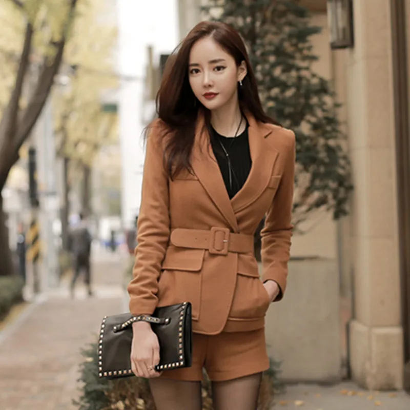 Spring & Autumn Fashion plaid woolen jacket coats Slim shorts 2 pcs sets Small fragrant wind coat shorts suit women
Spring & Autumn Fashion plaid woolen jacket coats Slim shorts 2 pcs sets Small fragrant wind coat shorts suit women