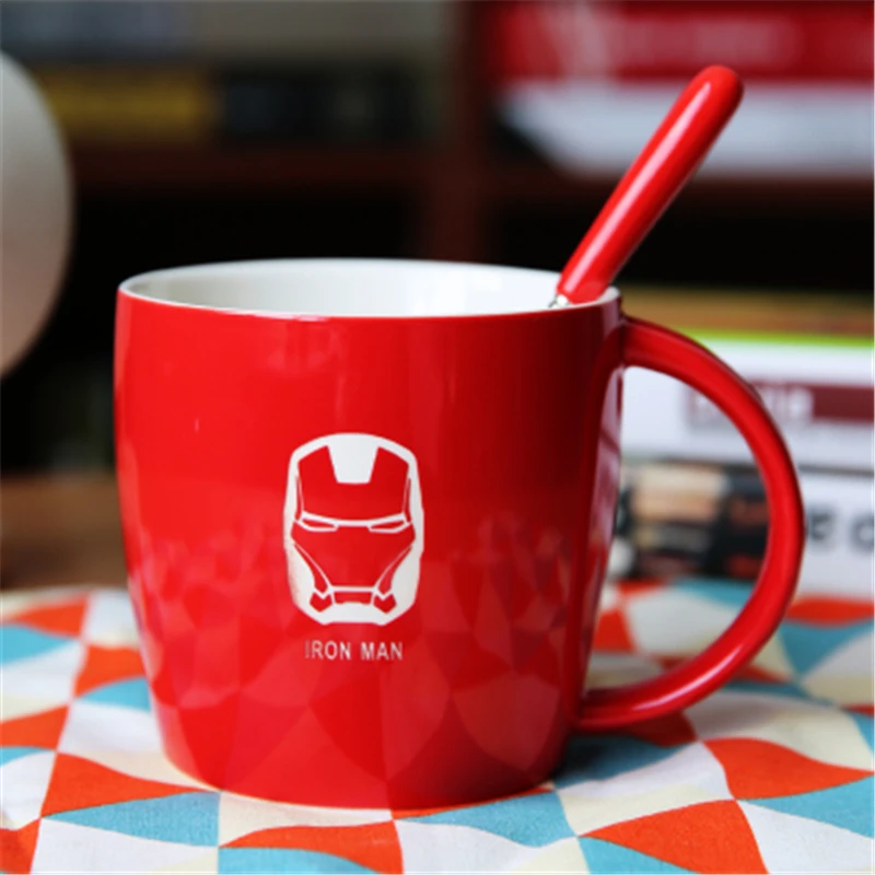 2017 Creative Mug Coffee cup Holiday Gift Avenger Iron Man superman Three-dimensional sculpture LOGO Ceramic mug Red with spoon
2017 Creative Mug Coffee cup Holiday Gift Avenger Iron Man superman Three-dimensional sculpture LOGO Ceramic mug Red with spoon