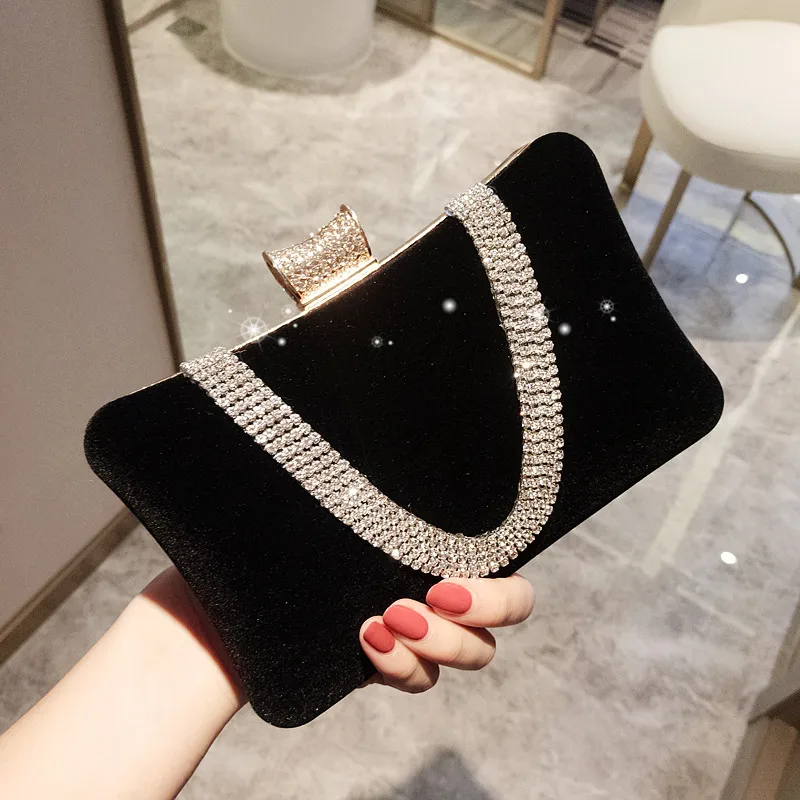 Vintage Diamond Bridal Wedding Purse Mini Red Pyramid Party Handbags Women Velvet Bag Casual Clutches Crystal Evening Clutch Bag
Vintage Diamond Bridal Wedding Purse Mini Red Pyramid Party Handbags Women Velvet Bag Casual Clutches Crystal Evening Clutch Bag