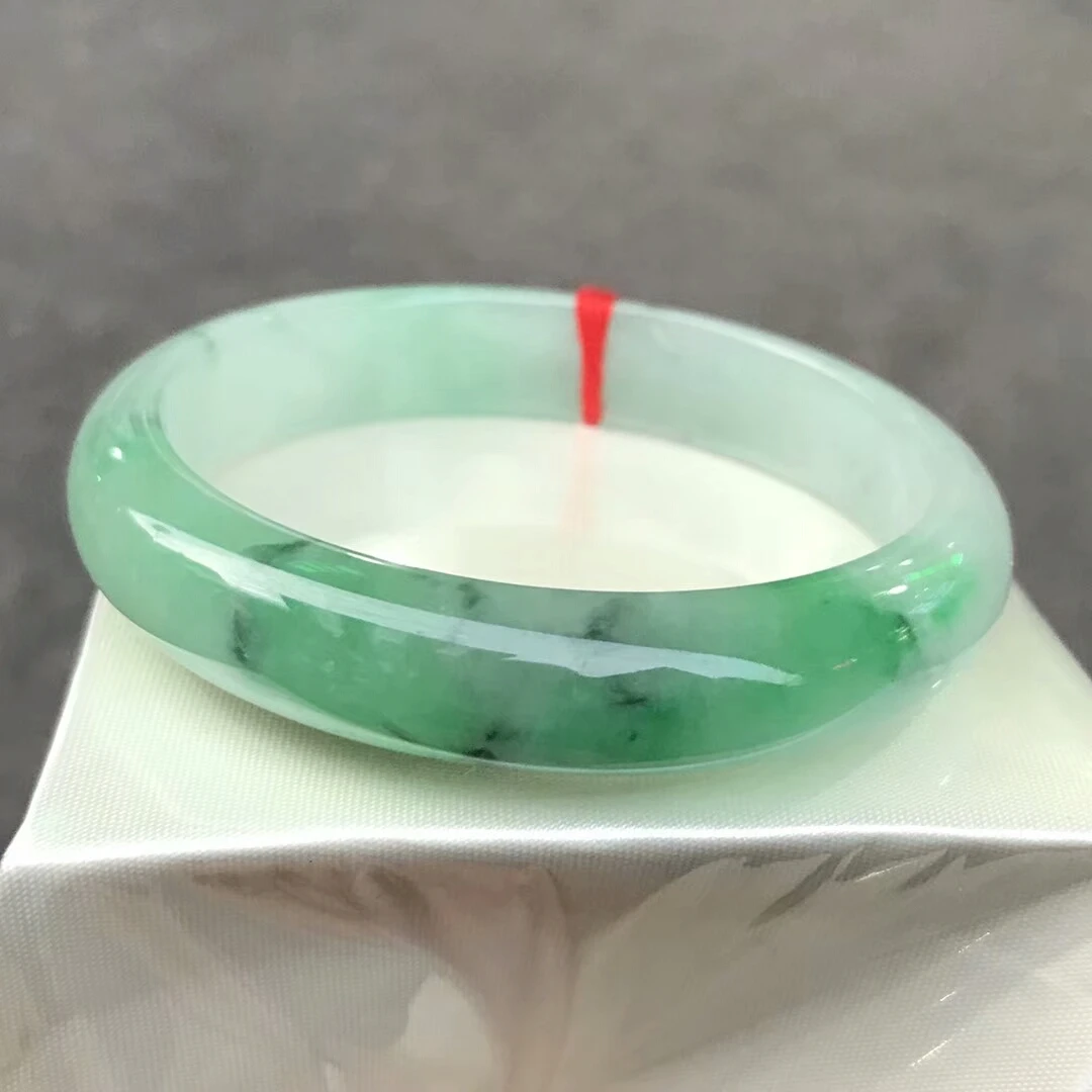 Only One !58.5MM Certified (Grade A)100% Natural Green Jadeite JADE Bracelet Women Bangle
Only One !58.5MM Certified (Grade A)100% Natural Green Jadeite JADE Bracelet Women Bangle