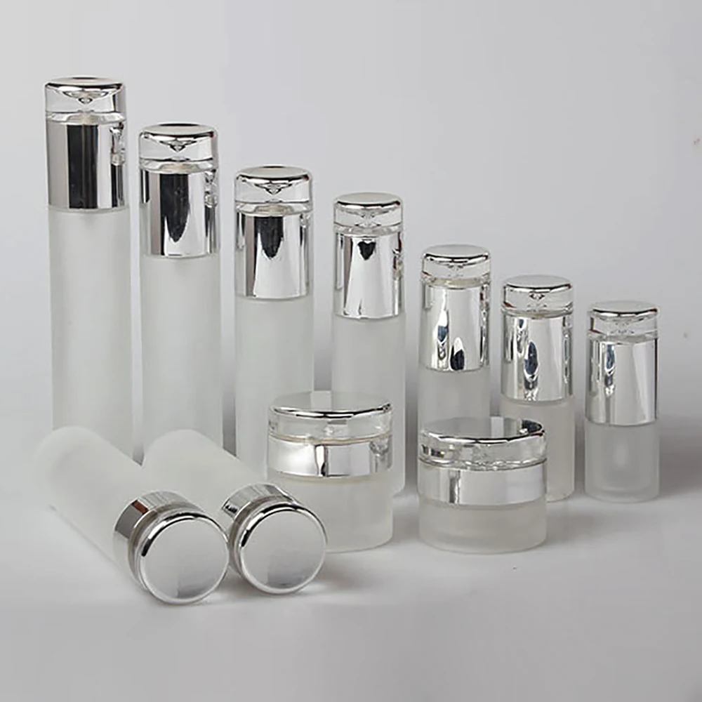 High quantity cosmetic face cream container 50ml, frosted 50g glass jar with silver cap
High quantity cosmetic face cream container 50ml, frosted 50g glass jar with silver cap