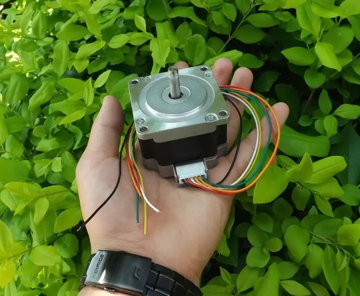 Shinano 57 stepper motor 1.45A 1.8 degrees 2-phase 6-wire stepper motor Engraving machine 3D printer(6.3)
Shinano 57 stepper motor 1.45A 1.8 degrees 2-phase 6-wire stepper motor Engraving machine 3D printer(6.3)