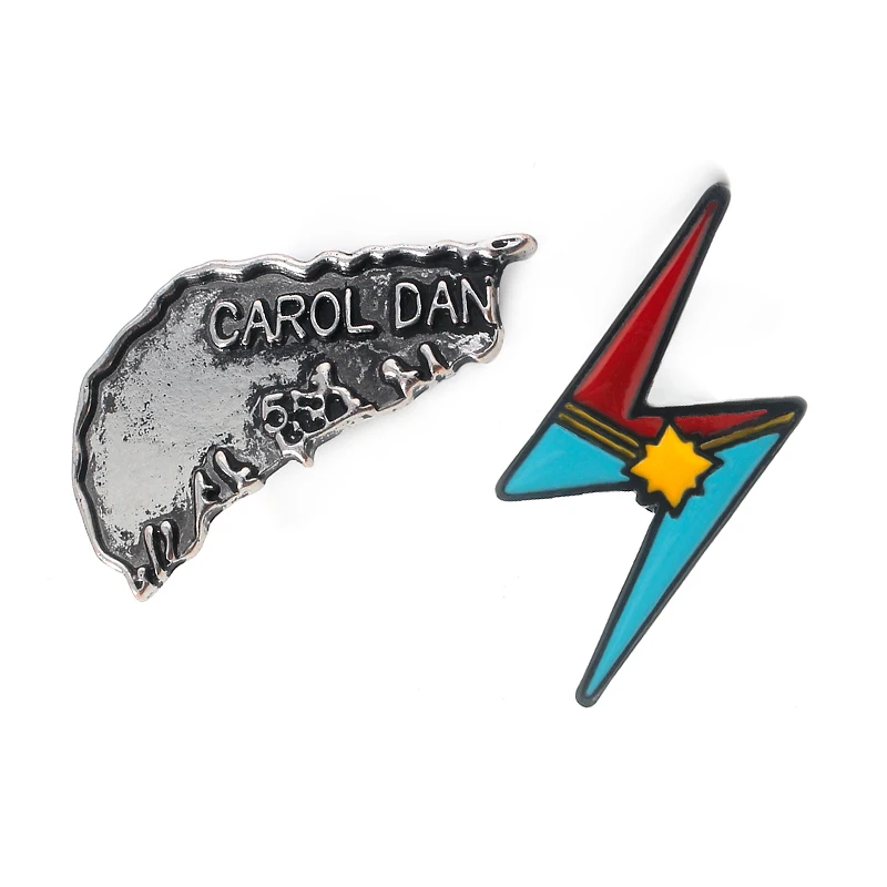 2019 Captain Marvel Carol Danvers Name Brooches Pins Avengers 4 Captain America Badge For Women Enamel backpack bags Hat pins
2019 Captain Marvel Carol Danvers Name Brooches Pins Avengers 4 Captain America Badge For Women Enamel backpack bags Hat pins