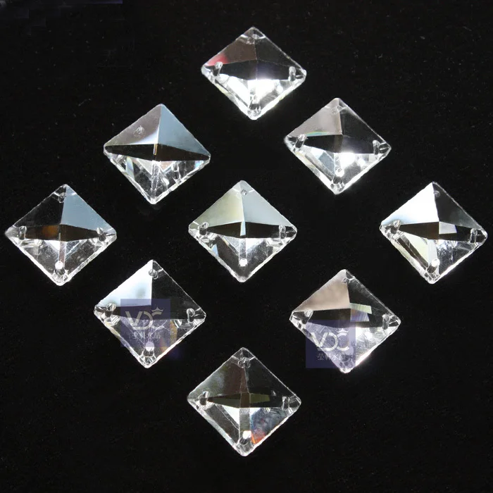 500pcs/lot 18mm K9 Clear Crystal Square Beads in 2 holes DIY Chandelier Lamp Beads For Dress the Christmas trees Decoration
500pcs/lot 18mm K9 Clear Crystal Square Beads in 2 holes DIY Chandelier Lamp Beads For Dress the Christmas trees Decoration