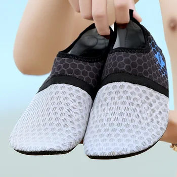 outdoor beach sandals sport running shoes men barefoot patch soft upstream light weight running shoes non-slip fitness shoes men
outdoor beach sandals sport running shoes men barefoot patch soft upstream light weight running shoes non-slip fitness shoes men