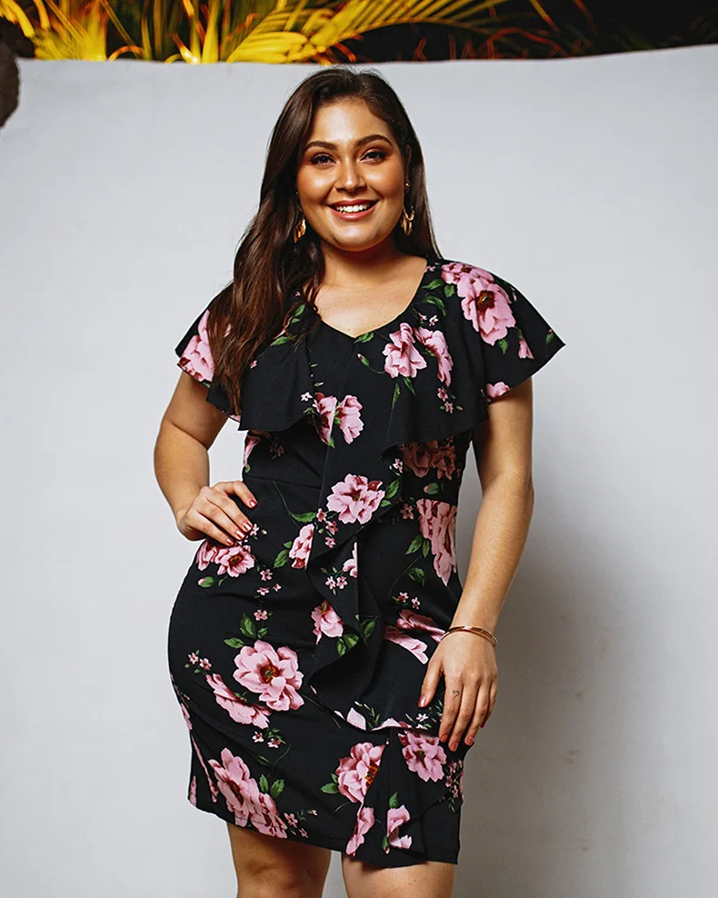 formal floral curvy woman spring dress 
formal floral curvy woman spring dress