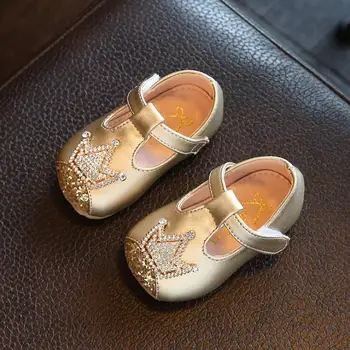 Inside length 11-15cm female baby Princess shoes 2019 autumn diamond baby girls shoes 0-1-2 year old girls leather shoes
Inside length 11-15cm female baby Princess shoes 2019 autumn diamond baby girls shoes 0-1-2 year old girls leather shoes