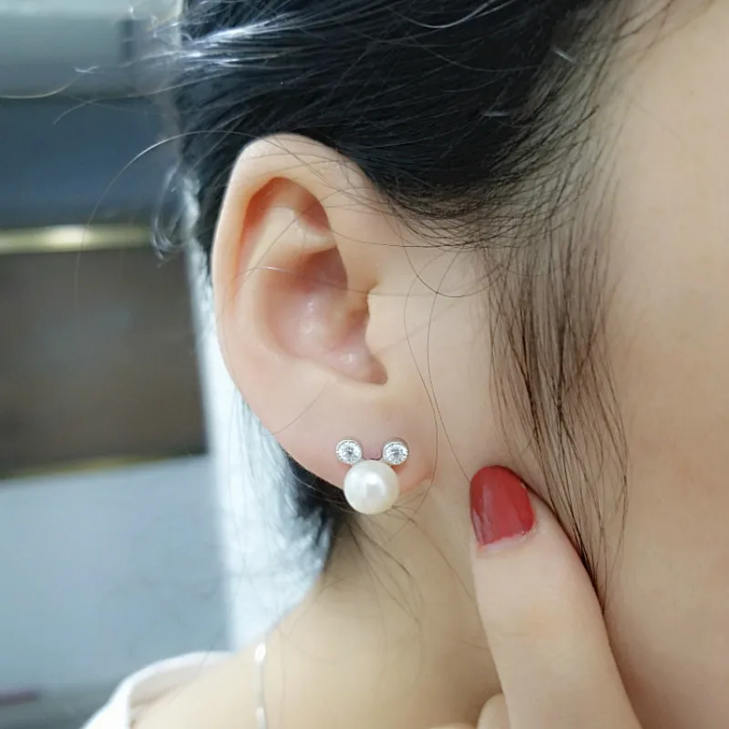 2019 New Pure Silver Pearl Earrings 100% 925 Sterling Silver Monkey Mosaic Pearl Statement Stud Earrings Fashion Jewelry
2019 New Pure Silver Pearl Earrings 100% 925 Sterling Silver Monkey Mosaic Pearl Statement Stud Earrings Fashion Jewelry