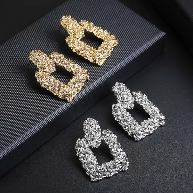 Vintage earrings large for women statement earrings geometric golden color metal long earrings trend 2019 fashion Jewelry
Vintage earrings large for women statement earrings geometric golden color metal long earrings trend 2019 fashion Jewelry