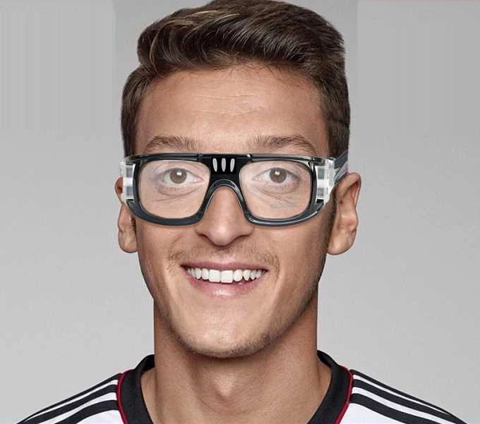 Football Protective Glasses C Ronaldo Mesut Ozil Lionel Messi Kylian Mbappe Outdoor Sports Goggles Mirror Men Children Lenses
Football Protective Glasses C Ronaldo Mesut Ozil Lionel Messi Kylian Mbappe Outdoor Sports Goggles Mirror Men Children Lenses