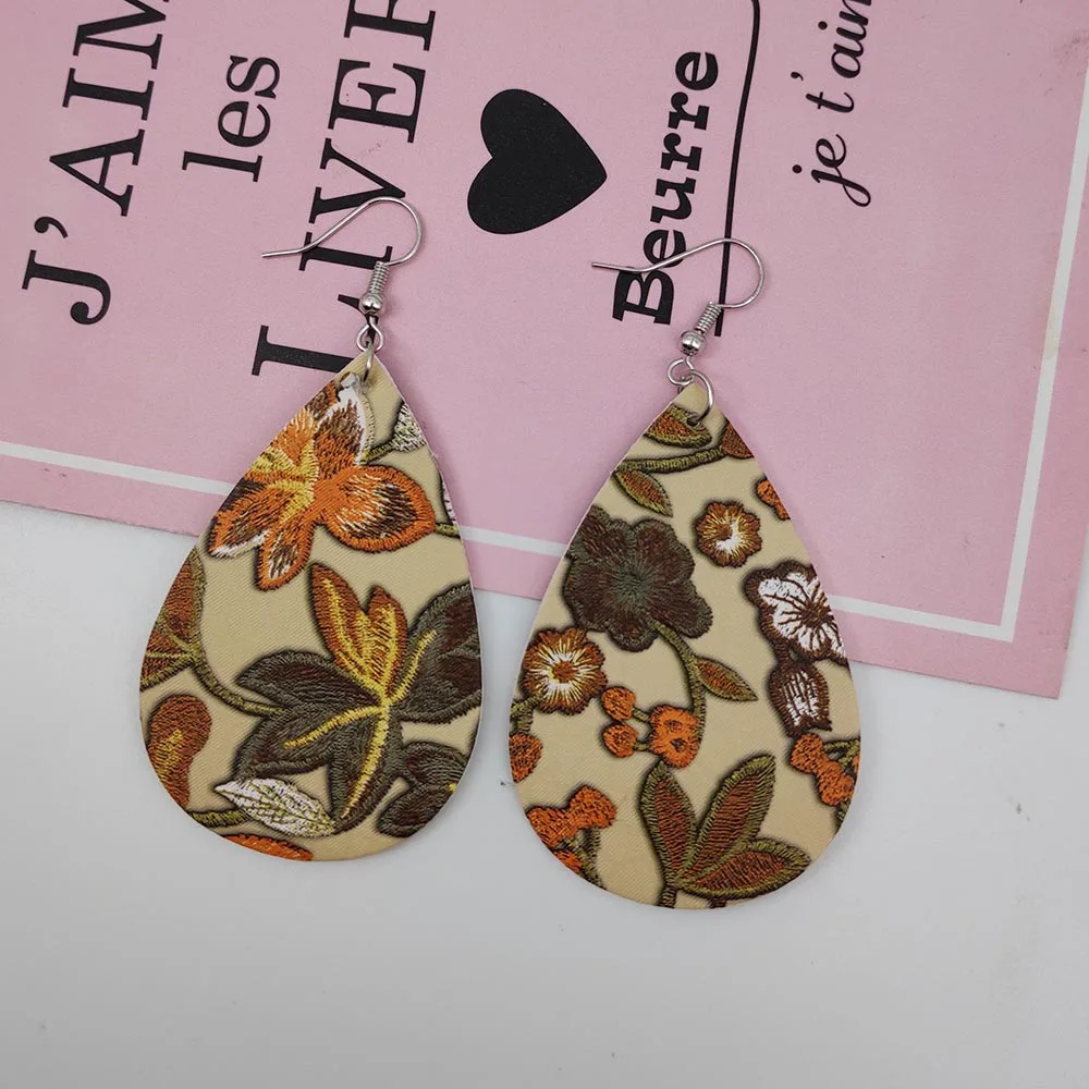 2019 new drop earrings 5 color embroidered leather earrings simple twig flower embroidered earrings for women jewelry earrings
2019 new drop earrings 5 color embroidered leather earrings simple twig flower embroidered earrings for women jewelry earrings