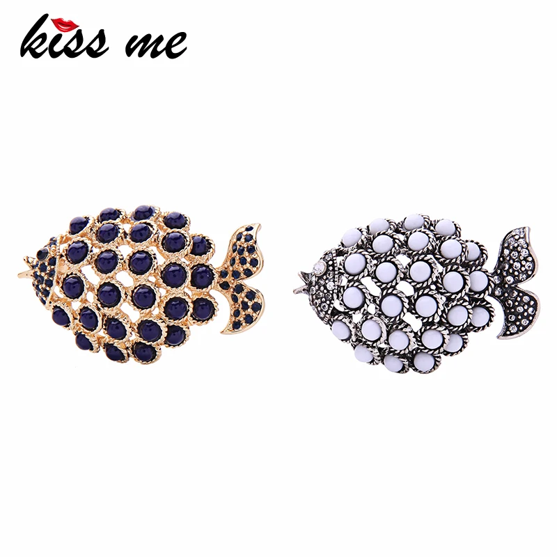 KISS ME Hollowed Resin Fish Lapel Pin Korean Fashion Zinc Alloy Brooches for Women Accessories Christmas Jewelry
KISS ME Hollowed Resin Fish Lapel Pin Korean Fashion Zinc Alloy Brooches for Women Accessories Christmas Jewelry