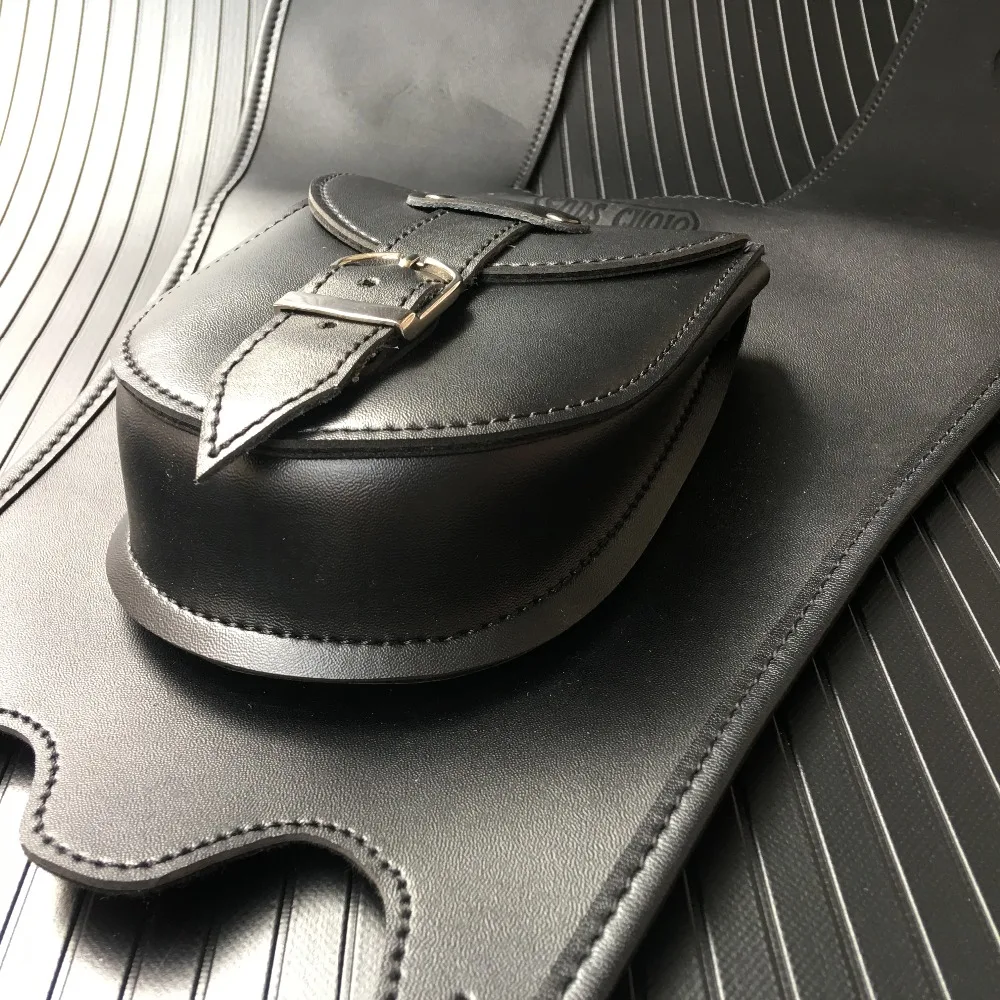 Leather Tank Panel with Pouch for Harley Softail Fatboy HERITAGE DELUXE LEATHER TANK Cover Panel Pad Chap Bib
Leather Tank Panel with Pouch for Harley Softail Fatboy HERITAGE DELUXE LEATHER TANK Cover Panel Pad Chap Bib