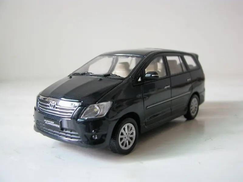 Kyo sho OEM 1:43 TOYOTA 2011 Grand New Kijang Innova boutique alloy car toys for children kids toys Model bulk freshipping
Kyo sho OEM 1:43 TOYOTA 2011 Grand New Kijang Innova boutique alloy car toys for children kids toys Model bulk freshipping