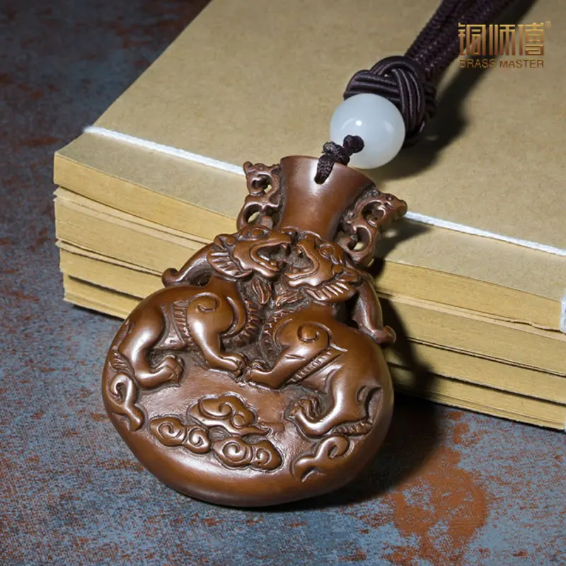 Copper copper master hand pieces "fortune door hand pieces (copper jewelry ornaments)"
Copper copper master hand pieces "fortune door hand pieces (copper jewelry ornaments)"