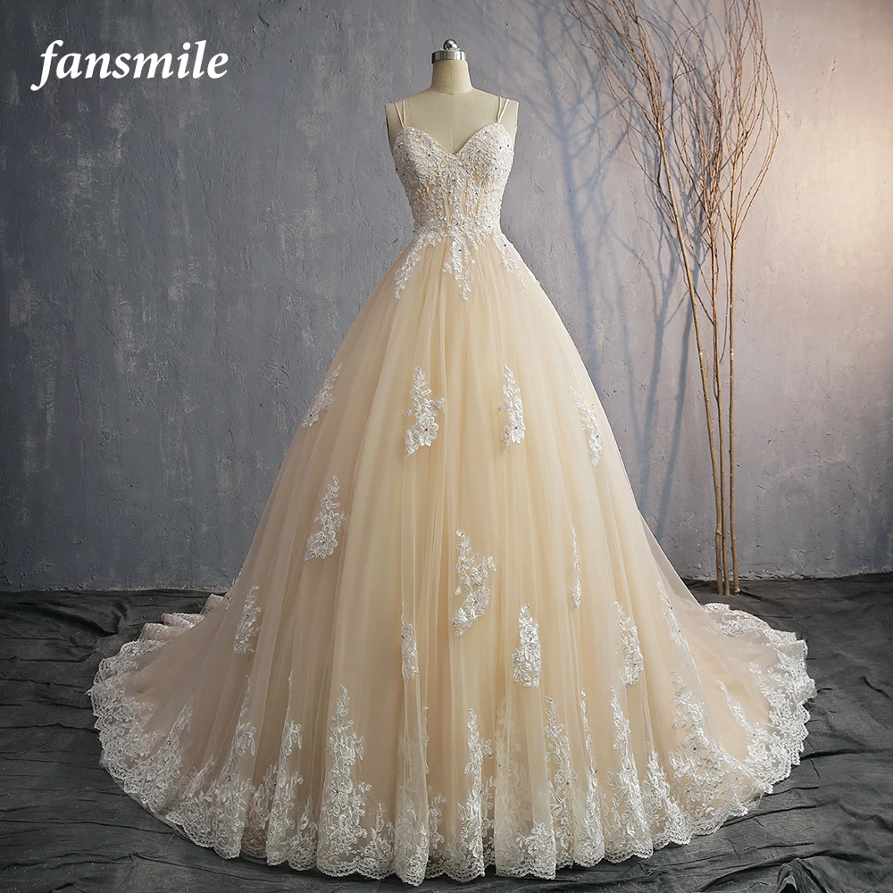 Fansmile 2019 Vestido De Noiva Long Train Spaghetti Staps Ball Gown Wedding Dress Custom Made Plus Size Bridal Dress FSM-588T
Fansmile 2019 Vestido De Noiva Long Train Spaghetti Staps Ball Gown Wedding Dress Custom Made Plus Size Bridal Dress FSM-588T