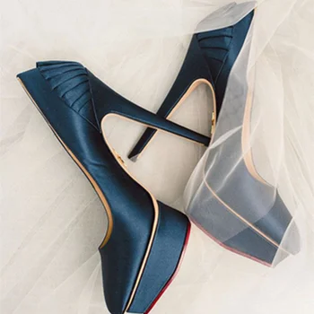 Blue Color Nightclub Wedding Runway Shoes Pointed Toe Waterproof Platform High Heeled Shoes Women Pumps New Fashion Lady Shoes
Blue Color Nightclub Wedding Runway Shoes Pointed Toe Waterproof Platform High Heeled Shoes Women Pumps New Fashion Lady Shoes