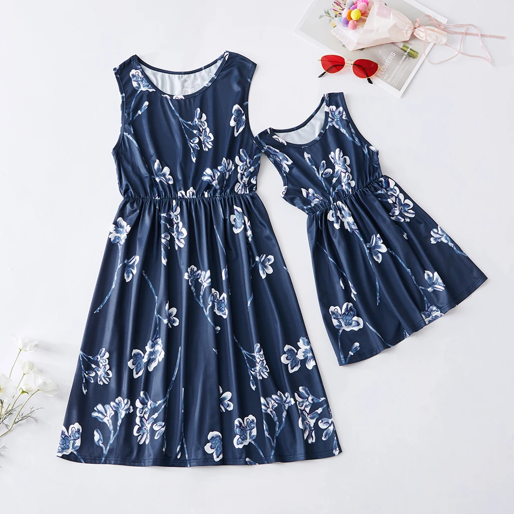 Sleeveless Mother Daughter Vest Dresses Family Look Mommy and Me Matching Clothes Mom Mum and Baby Girls Dress Family Outfits
Sleeveless Mother Daughter Vest Dresses Family Look Mommy and Me Matching Clothes Mom Mum and Baby Girls Dress Family Outfits