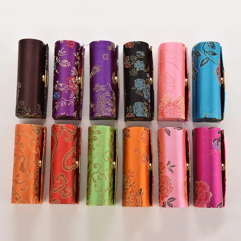 1 Pc Lipstick Case Retro Embroidered New Brocade Fashion Holder Flower Design with Mirror Box
1 Pc Lipstick Case Retro Embroidered New Brocade Fashion Holder Flower Design with Mirror Box