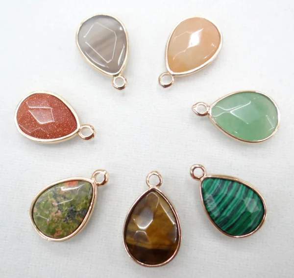 wholesale Natural Stone malachite Water Drop Pendant 24*15mm DIY fashion for Necklace or Jewelry Making Free shipping
wholesale Natural Stone malachite Water Drop Pendant 24*15mm DIY fashion for Necklace or Jewelry Making Free shipping
