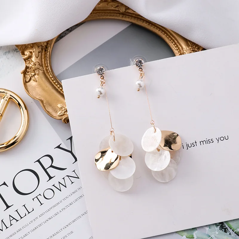 Korea Style Spring Summer New Earrings Round Natural Shell Imitation Pearl Beads Drop Earrings for Girl Women Fashion Jewelry
Korea Style Spring Summer New Earrings Round Natural Shell Imitation Pearl Beads Drop Earrings for Girl Women Fashion Jewelry