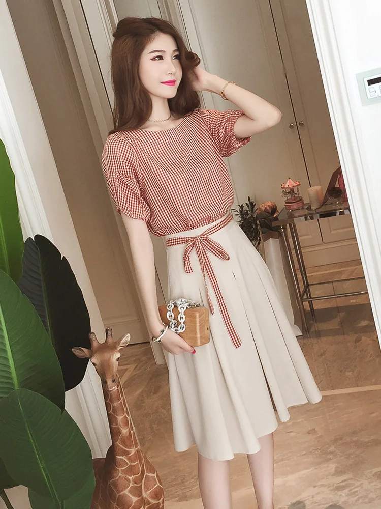 Women's Suit 2019 New Is Very French French Niche Foreign Suit Small Fragrance Fashion Two-piece Set Suit
Women's Suit 2019 New Is Very French French Niche Foreign Suit Small Fragrance Fashion Two-piece Set Suit