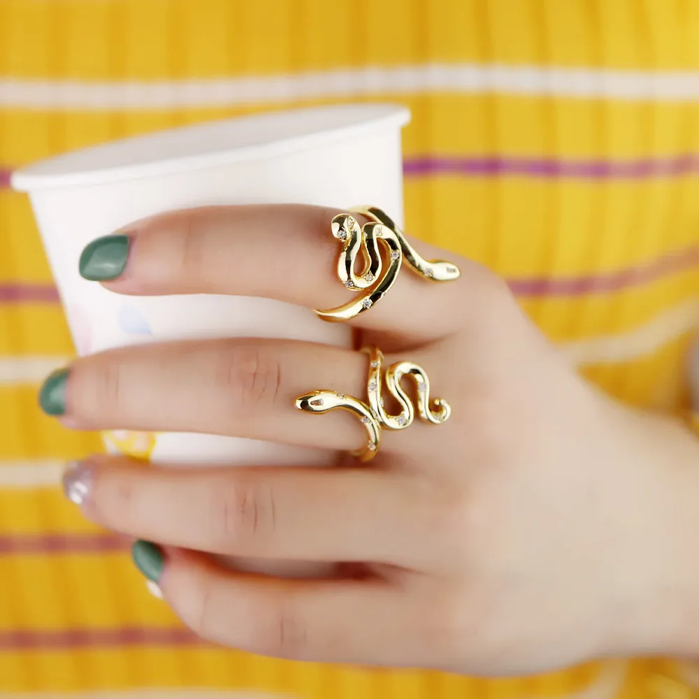 2019 cute Animal Ring Gothic gold filled Snake wide Ring For Women Men carve pave clear CZ Unisex delicate Jewelry Drop Shipping
2019 cute Animal Ring Gothic gold filled Snake wide Ring For Women Men carve pave clear CZ Unisex delicate Jewelry Drop Shipping