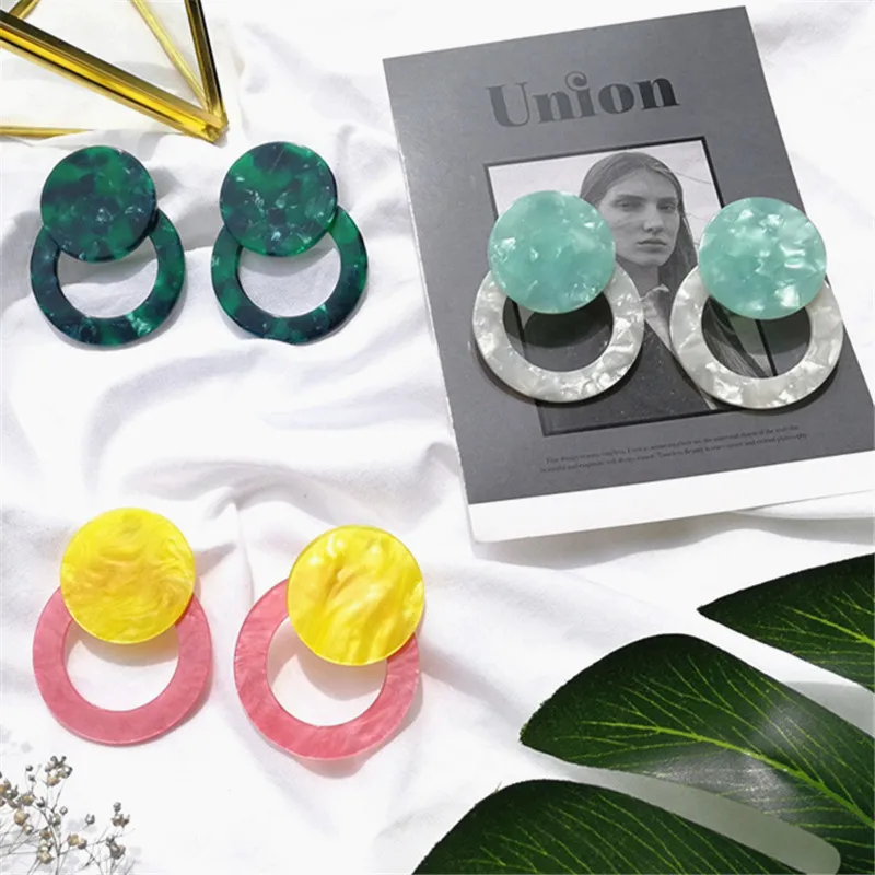 Acrylic hit color stitching Double Round green yellow Acetic Acid Stud Earrings Women Party Jewelry pendientes brincos
Acrylic hit color stitching Double Round green yellow Acetic Acid Stud Earrings Women Party Jewelry pendientes brincos