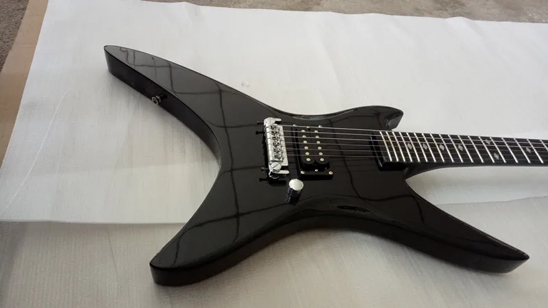 2019 brand new high quality black 6 chord Alien electric guitar quality guarantee free delivery
2019 brand new high quality black 6 chord Alien electric guitar quality guarantee free delivery