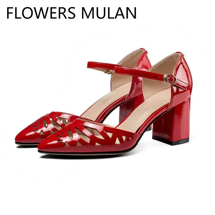 Red Green Bling Leather Women Sandals Pointed Toe Chunky Heel Zapatos De Mujer Chic Fretwork Shoes Woman New Designers 2019
Red Green Bling Leather Women Sandals Pointed Toe Chunky Heel Zapatos De Mujer Chic Fretwork Shoes Woman New Designers 2019