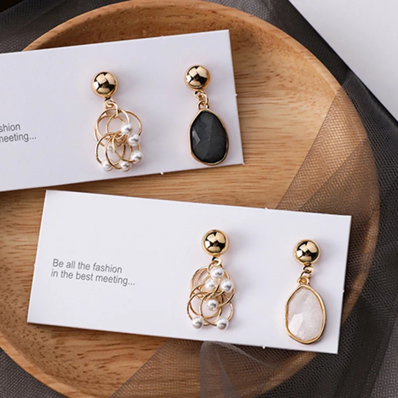 S925 Anti-allergy Gold Color Pearl Metal Resin Acrylic Waterdrop Asymmetric Dangle Earrings For Women
S925 Anti-allergy Gold Color Pearl Metal Resin Acrylic Waterdrop Asymmetric Dangle Earrings For Women