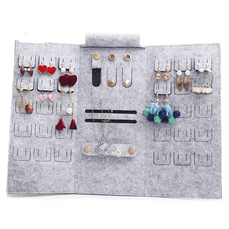 Portable jewelry storage book Bag jewelry box simple ring earrings necklace bracelet Felt bag big capacity
Portable jewelry storage book Bag jewelry box simple ring earrings necklace bracelet Felt bag big capacity