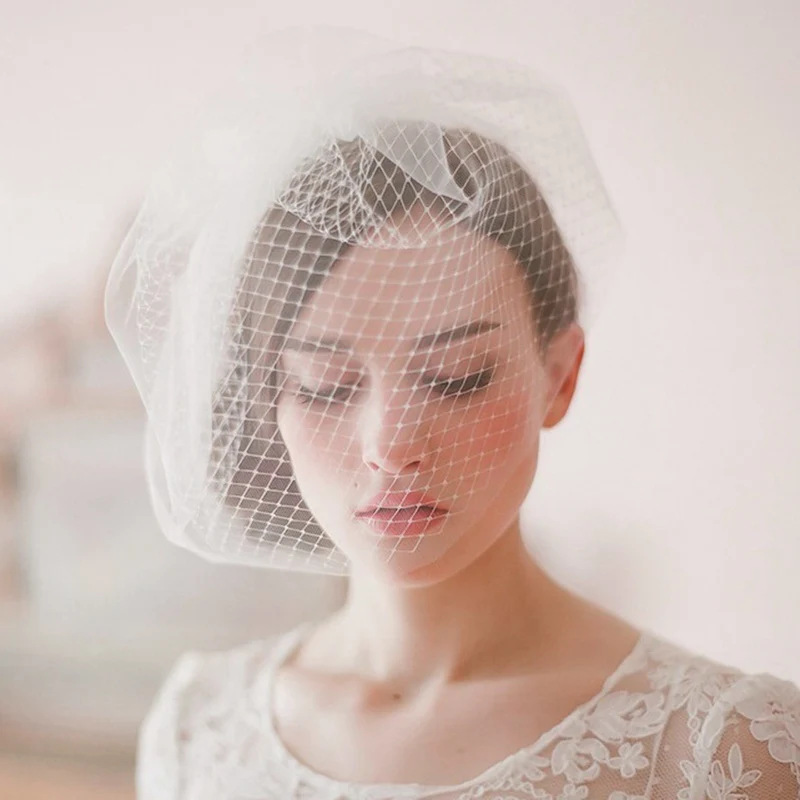 Wedding Headdress Bridal Net Birdcage Face Veil Fascinator Hair Comb Costume
Wedding Headdress Bridal Net Birdcage Face Veil Fascinator Hair Comb Costume