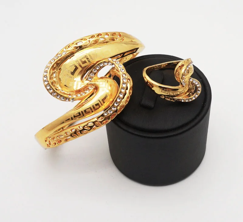 women bangle 24k gold plating bangle new design wedding nice bangle NICE bracelet
women bangle 24k gold plating bangle new design wedding nice bangle NICE bracelet
