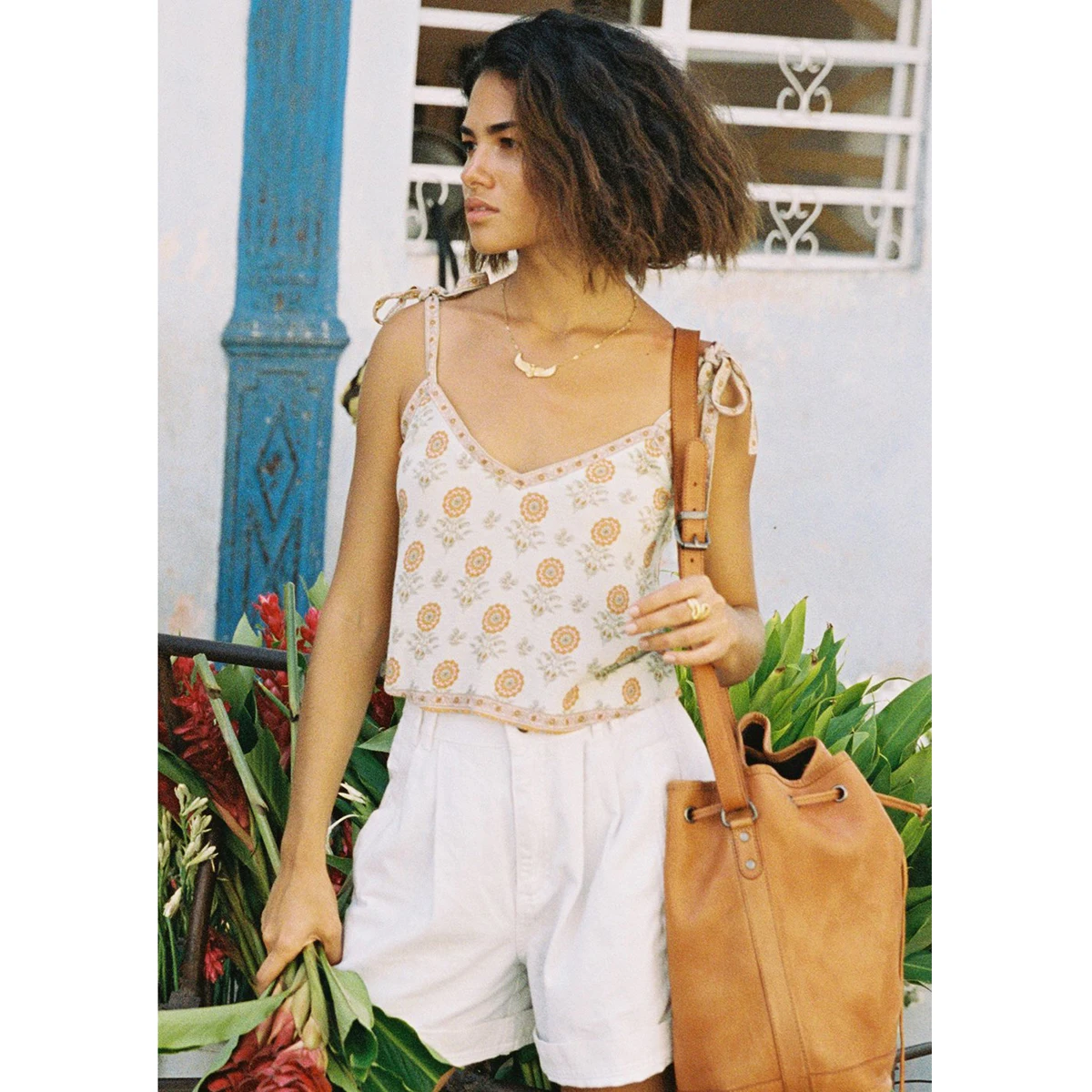 Jastie Adjust Straps Camisole Boho Floral Print Top V-Neck Sexy Summer Shirts Camis Casual Basic Tops Vest Women Clothing 2019
Jastie Adjust Straps Camisole Boho Floral Print Top V-Neck Sexy Summer Shirts Camis Casual Basic Tops Vest Women Clothing 2019