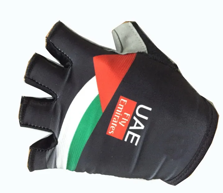 2017 UAE EMIRATES PRO Team One Pair Sports Half Finger Cycling Jersey Gloves MTB Road Mountain Bike Bicycle Gel Gloves
2017 UAE EMIRATES PRO Team One Pair Sports Half Finger Cycling Jersey Gloves MTB Road Mountain Bike Bicycle Gel Gloves