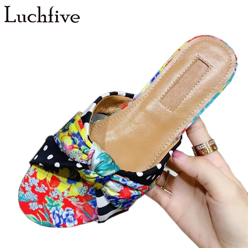 Flora Sweet Bowtie Women Slippers Open Toe Fashion Flat Heels Beach Slides Runaway Summer Leisure Shoes Zapatos De Mujer
Flora Sweet Bowtie Women Slippers Open Toe Fashion Flat Heels Beach Slides Runaway Summer Leisure Shoes Zapatos De Mujer