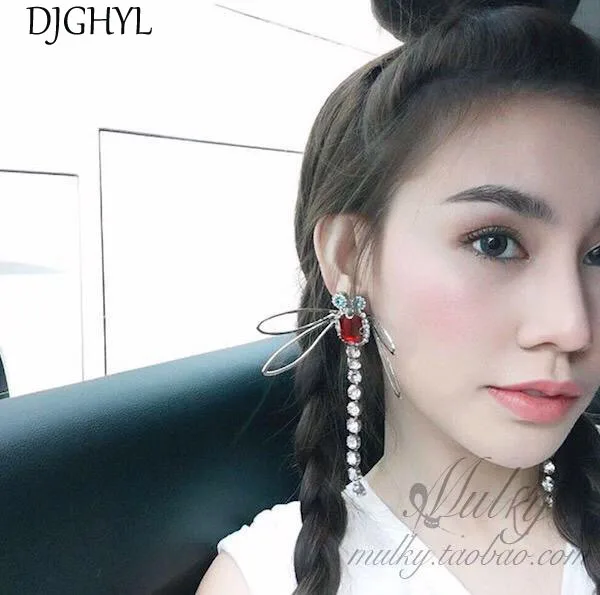 Fashion Thai red with luxury dragonfly earrings individuality chain long earrings new popular on the market
Fashion Thai red with luxury dragonfly earrings individuality chain long earrings new popular on the market