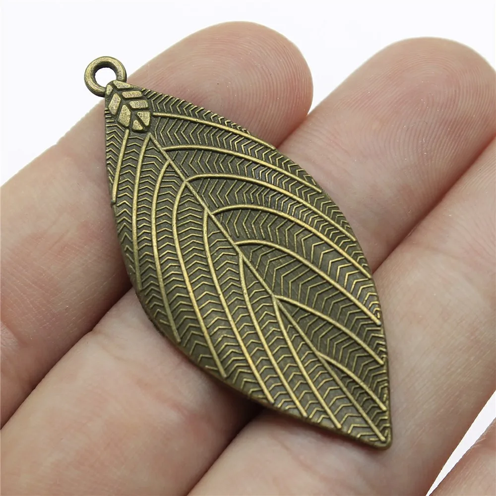 Leaves Charms Pendant Diy Metal Jewelry Making Antique Bronze Color 2x0.9 inch (50x22mm) 10pcs/lot
Leaves Charms Pendant Diy Metal Jewelry Making Antique Bronze Color 2x0.9 inch (50x22mm) 10pcs/lot